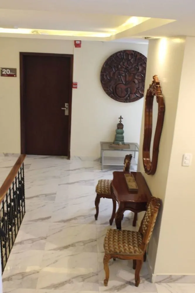 Hotel Saint Thomas Quito Ecuador