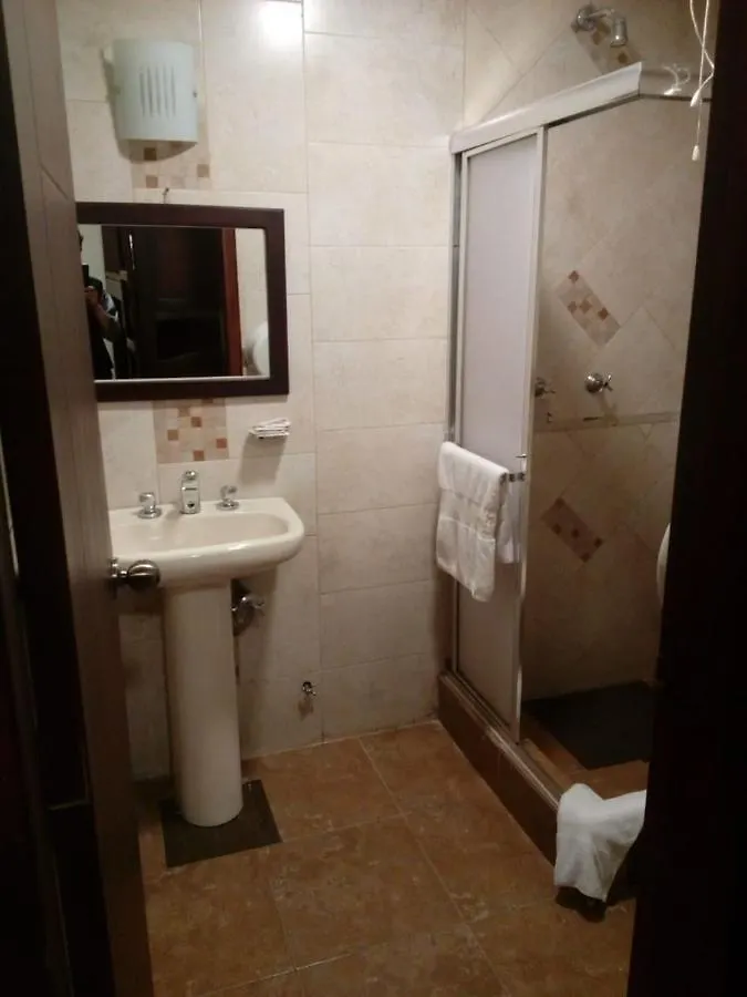 ***  Hotel Saint Thomas Quito Ecuador